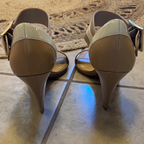 Alex Marie Nude Heels - Picture 4 of 6